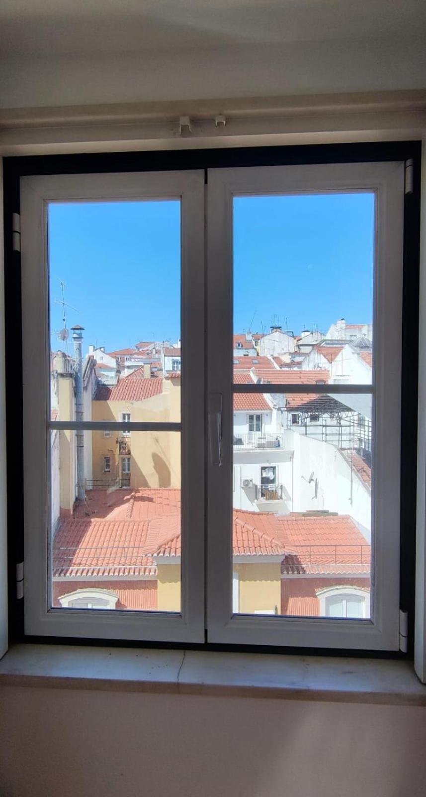 Quartos No Bairro Alto De Em Acomodacao Partilhada Privatunterkunft *